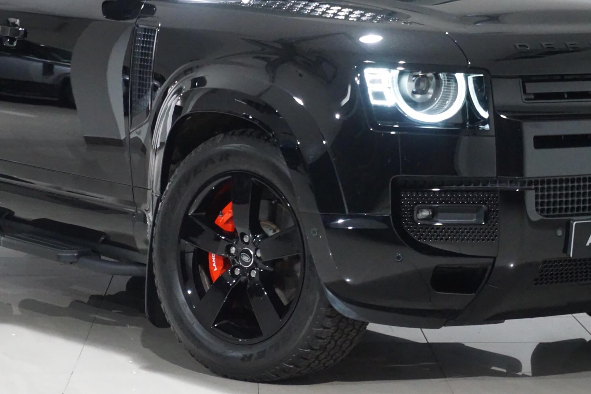 Land Rover Defender 110 3.0 D350 MHEV X-Dynamic SE SUV 5dr Diesel Auto 4WD Euro 6 (s/s) (350 ps)